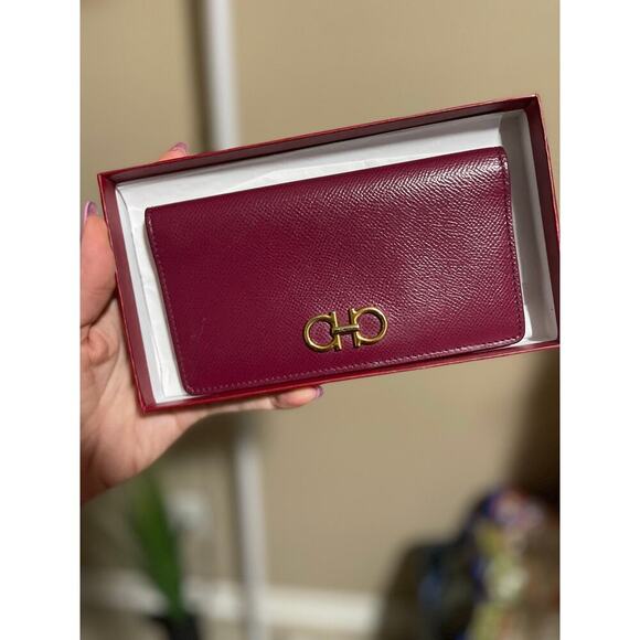 Salvatore Ferragamo Purple Gancini Wallet - Picture 1 of 4